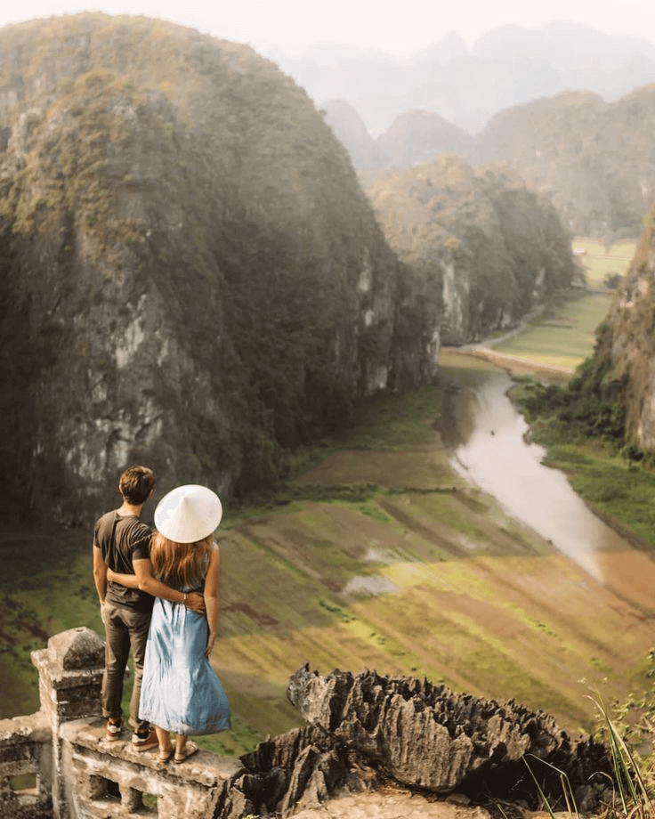 Breathtaking view from Hang Mua (Ninh Binh) - Pinterest