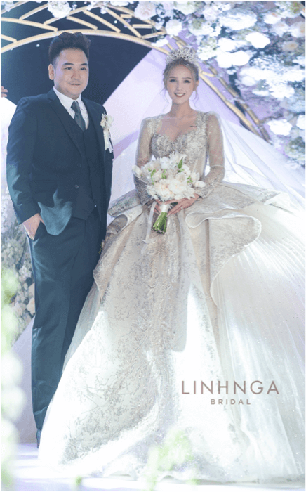 Influencer Xoai Non’s wedding dress from Linh Nga’s collection is about 28 billion VND (1,216,280.80 USD)  - Facebook